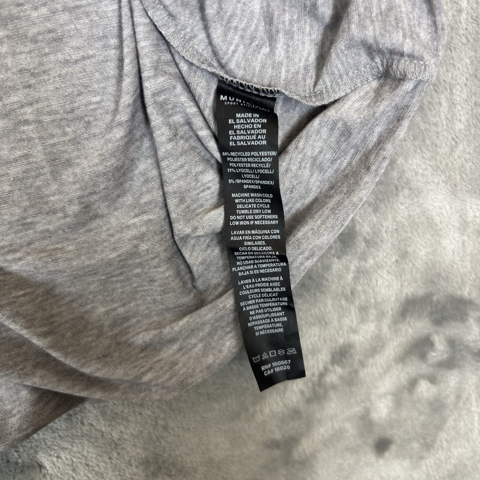 Municipal Sport Utility Gear T-Shirt Mens L Gray Stretch Performance Workout gallery