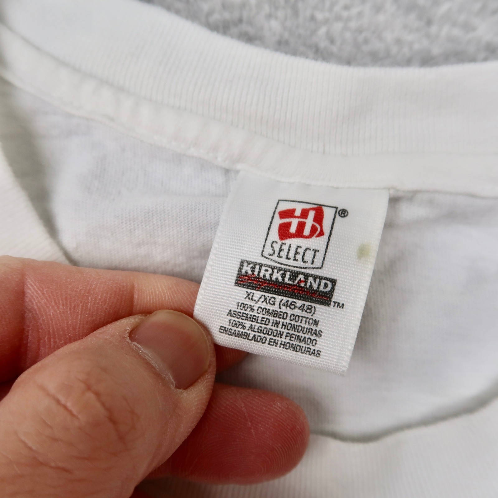 Kirkland Signature Select Mens XL White Combed Cotton Crewneck T-Shirt 4186 gallery