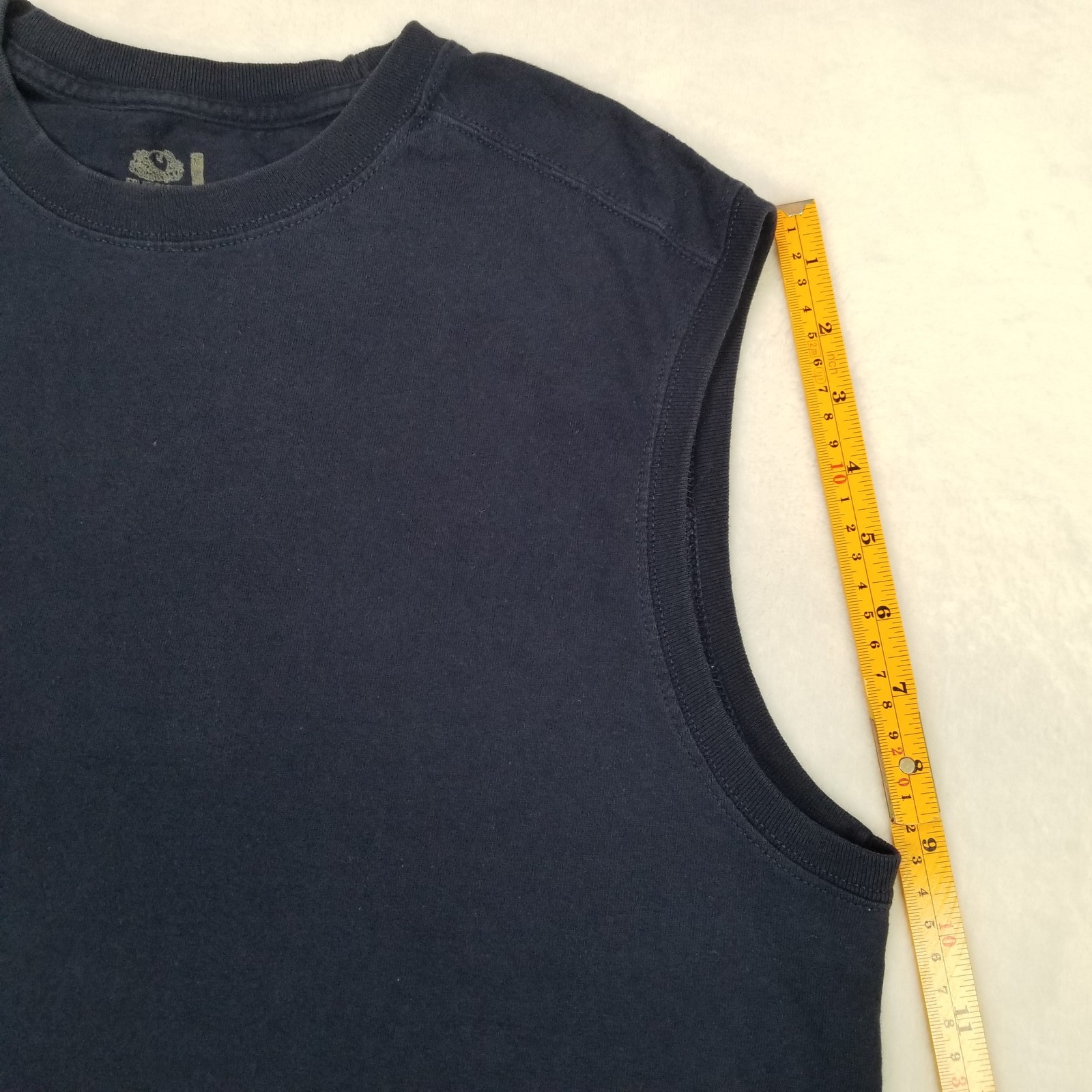 Fruit of the Loom Men's Medium Navy Blue Sleeveless Crewneck Tank Top Basic Fit gallery