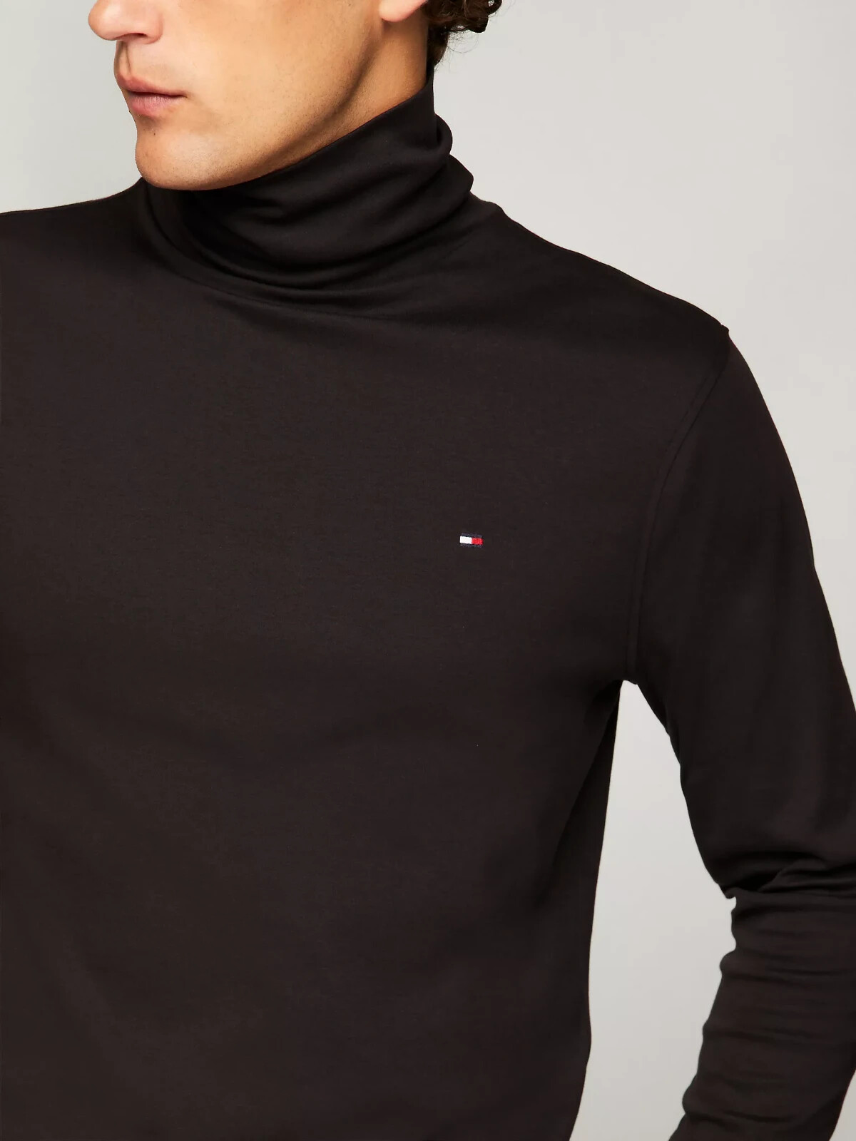 Tommy Hilfiger Men's Regular Fit Long Sleeve Interlock Turtleneck T-shirt Tee gallery