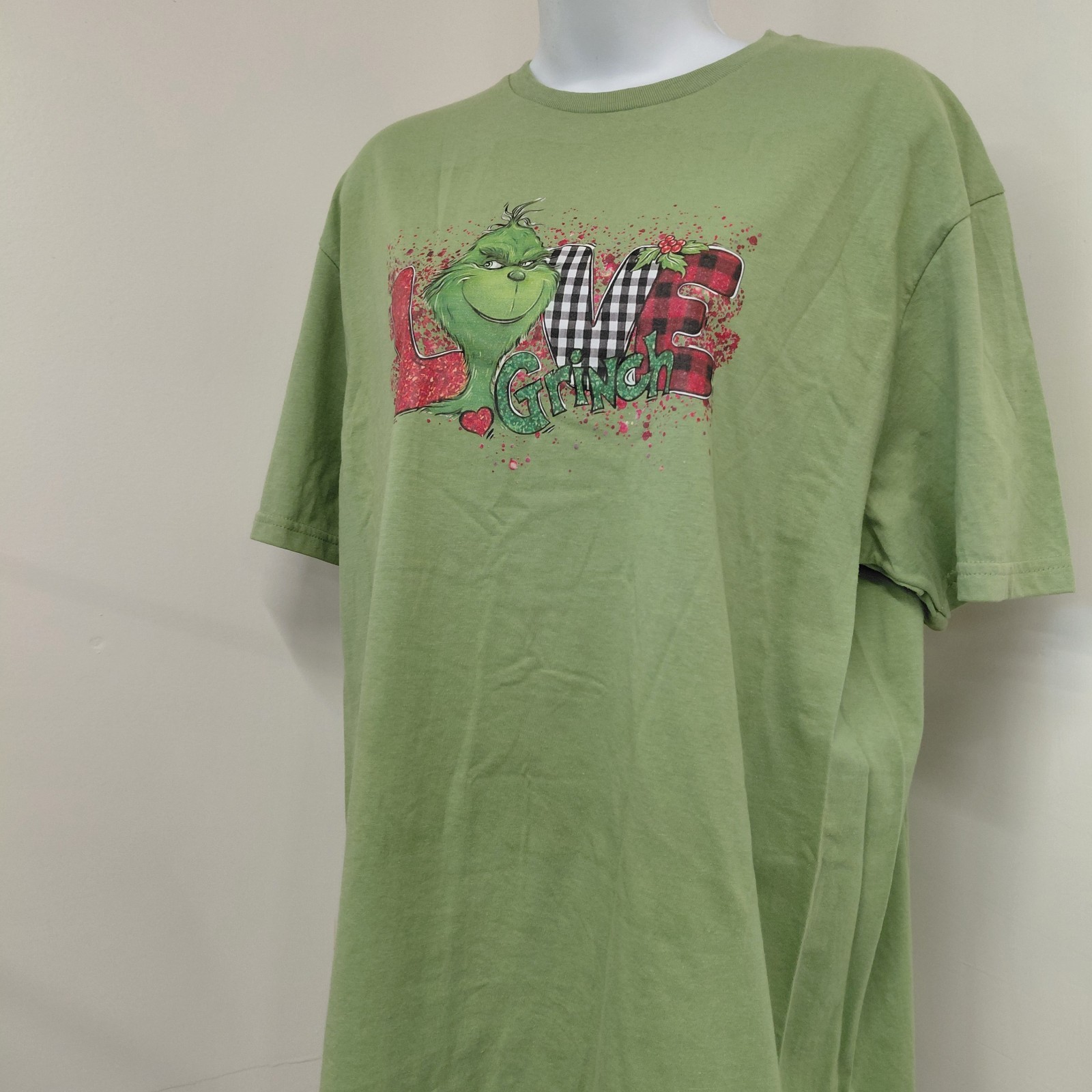 Grinch Love T-Shirt Women's Size Large Green Short Sleeve Crewneck Christmas 🎄 gallery