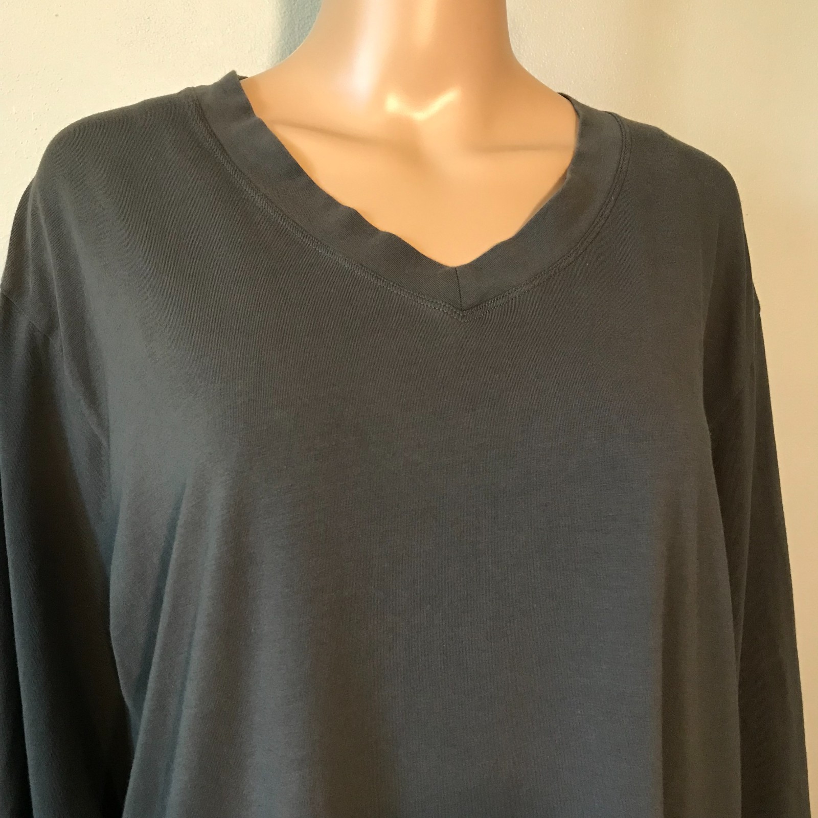 David Archy Women's Shirt Size L Gray V-Neck Pullover Long Sleeve Cotton Blend gallery