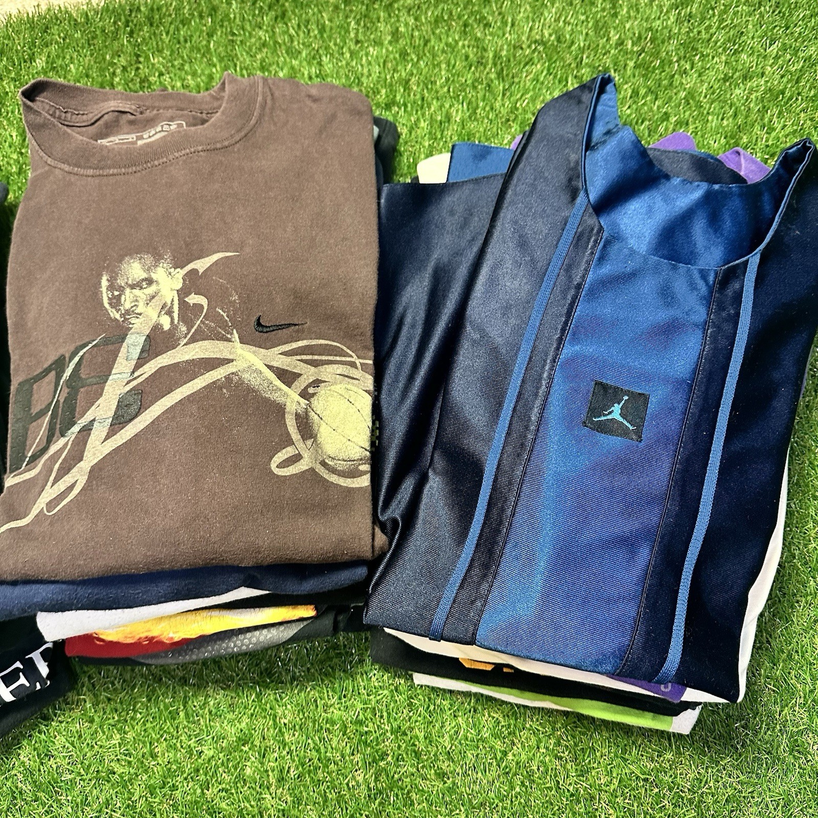 30x Sport/Street Mix Graphic T Shirts LOT NIKE POLO 2000s Reseller Y2K TEES KOBE gallery