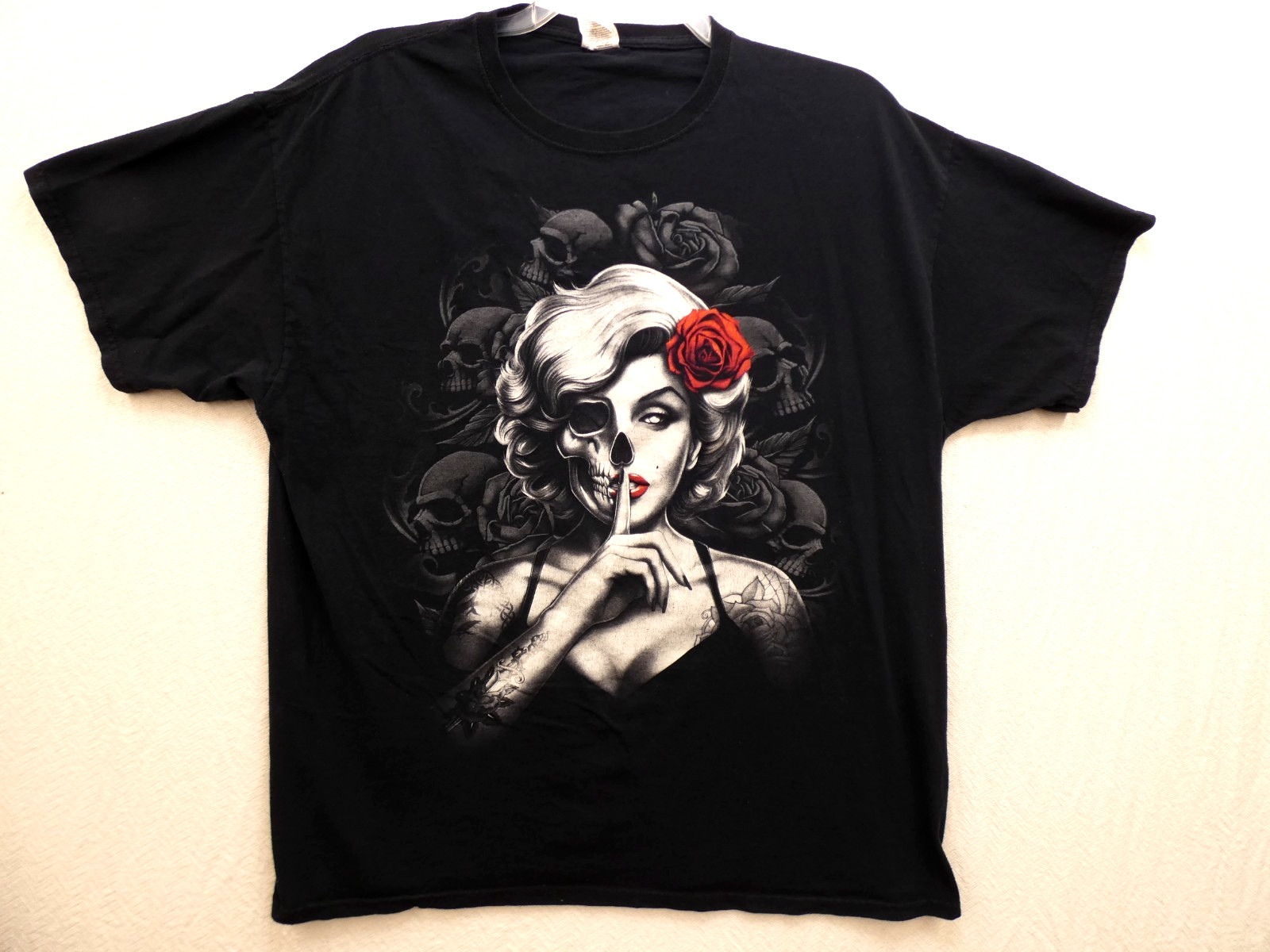 Vintage Gothic Skull Rose Marilyn Tattoo Shirt Fruit of the Loom Y2K Punk Tee XL gallery