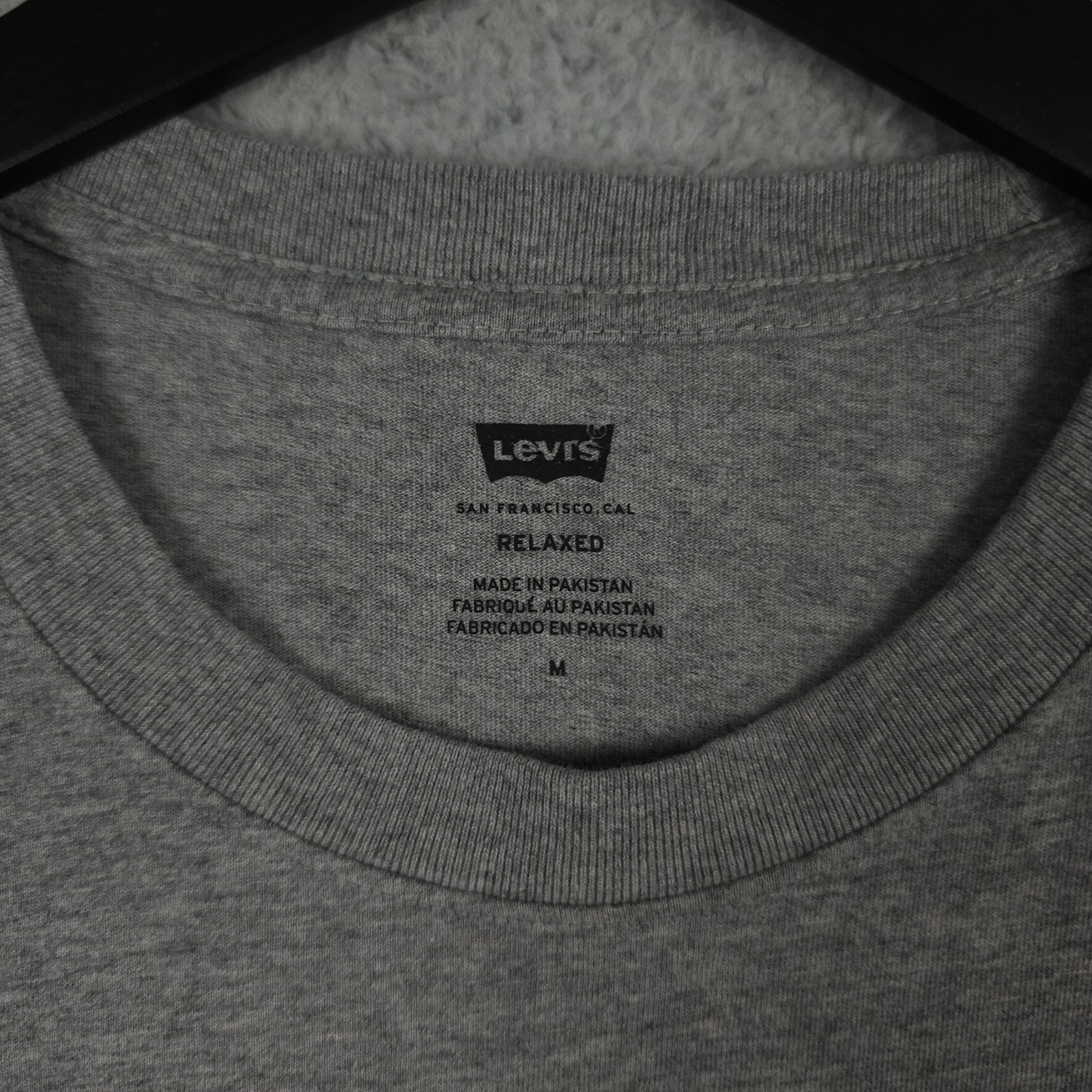 Levis Shirt Mens M Heather Gray Graphic Relaxed Fit Breaking Records Broken Tee gallery