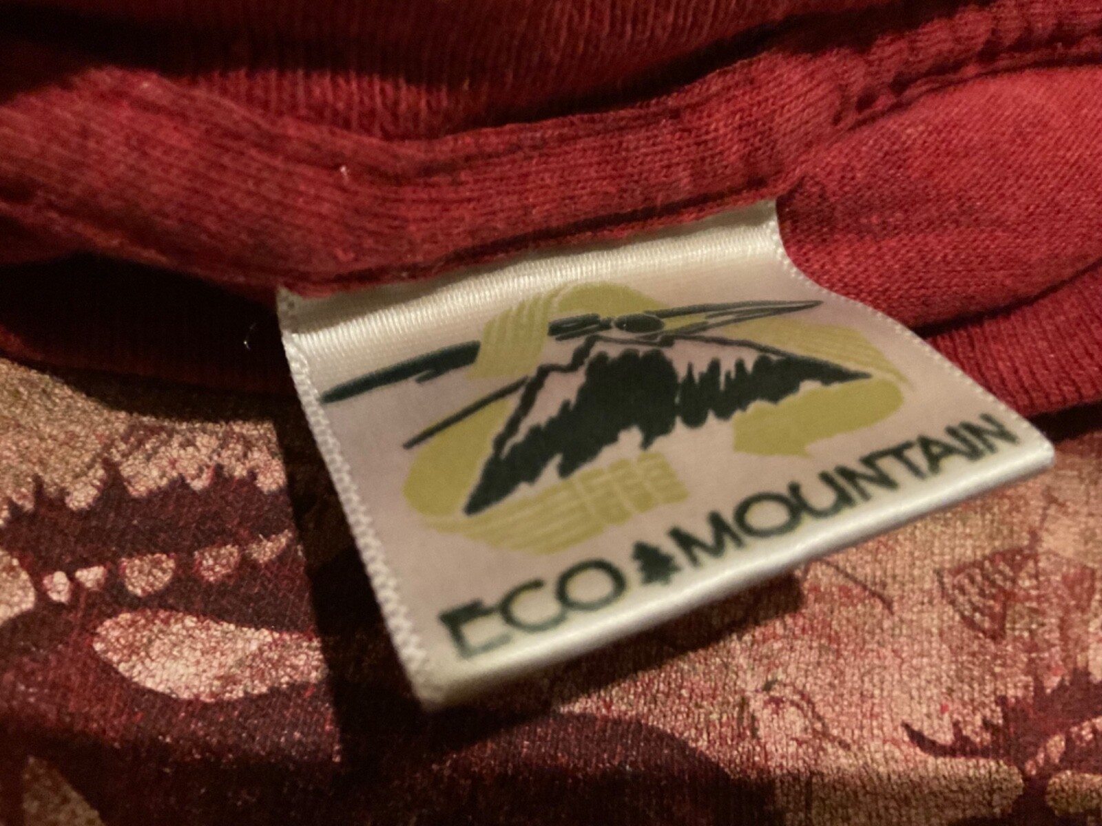 VINTAGE YELLOWSTONE ECO MOUNTAIN MOOSE GRAPHIC T-SHIRT ( MENS 2XL ) BRICK RED gallery