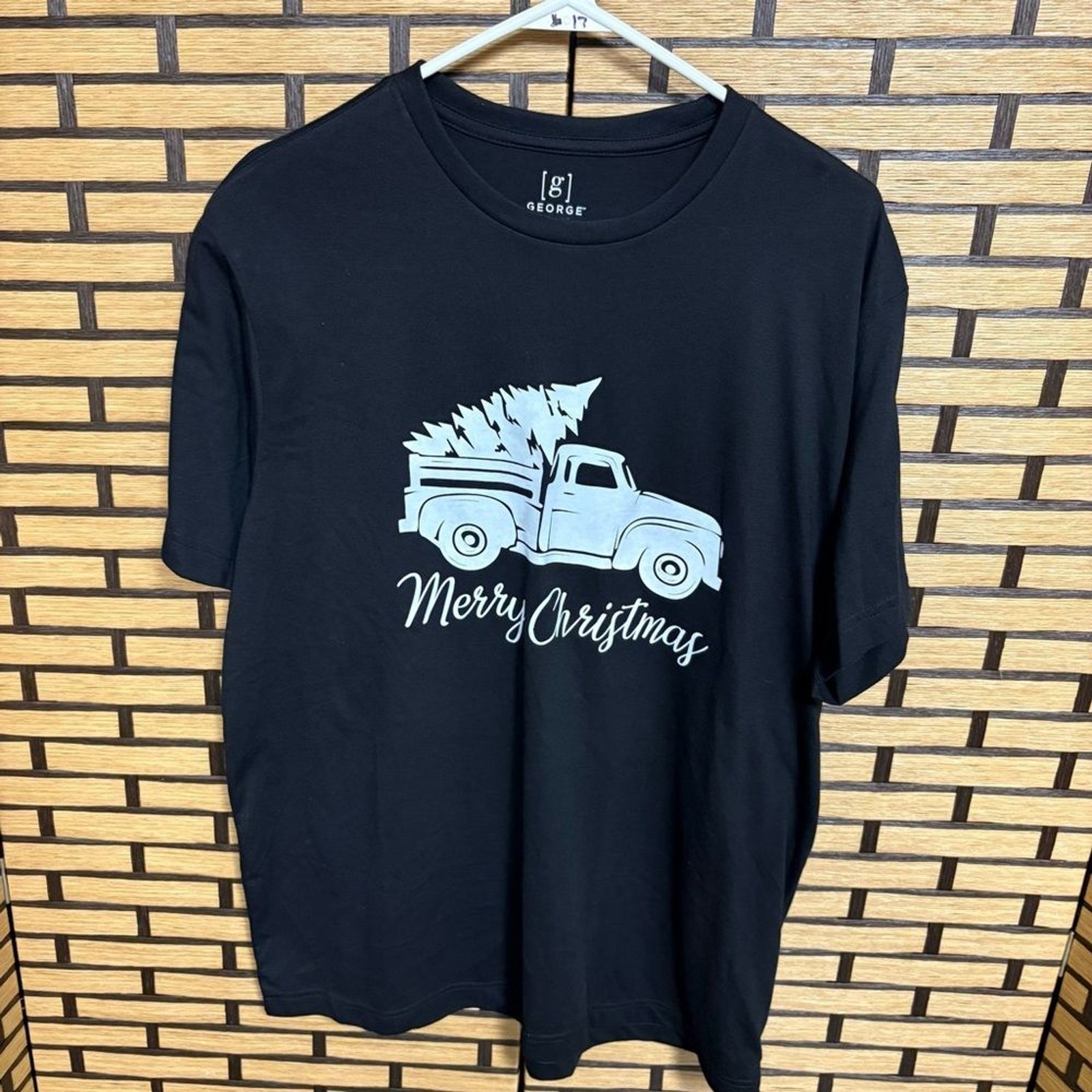 George Black Merry Christmas Tee Size Large