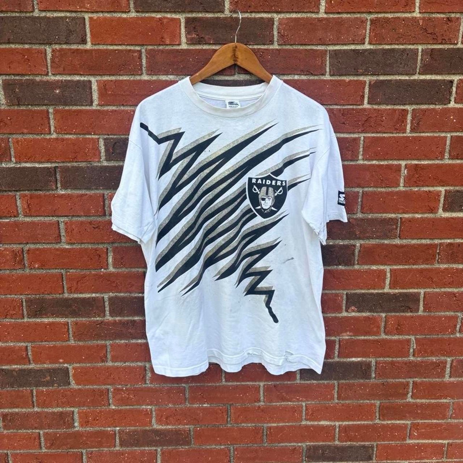 Crazy vintage 90s starter Los Angeles raiders shockwave t shirt mens large