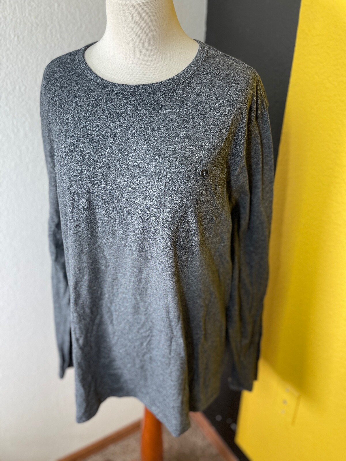 Banana Republic Mens Shirt Extra Large Gray Shirt Pocket Cotton Blend Easy Care gallery