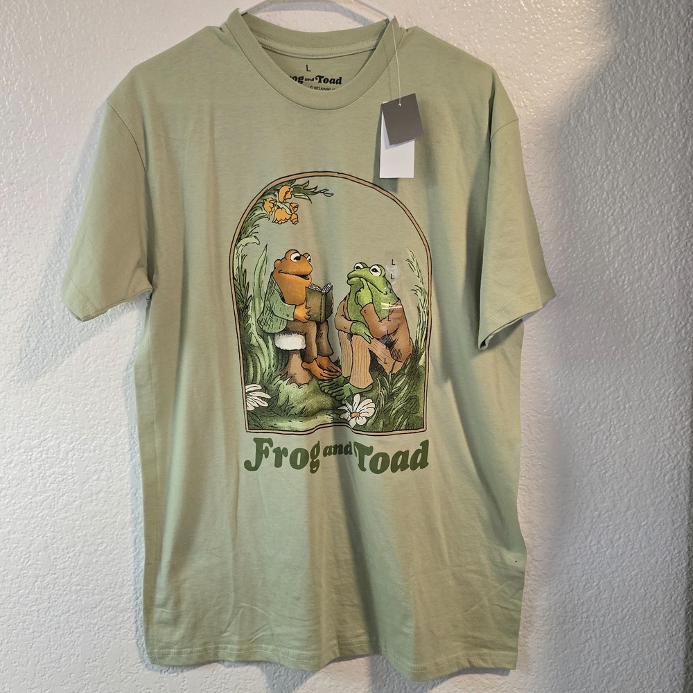 Frog and Toad Graphic T‑Shirt Green Short Sleeve Tee 60/40 Cotton Poly Licensed