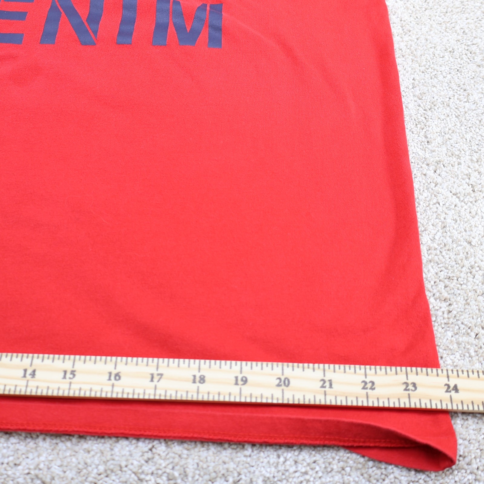 Tommy Hilfiger Denim Men’s Graphic T-Shirt XL Red Logo Tee (see photo for flaw) gallery