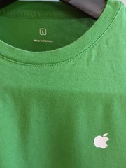 APPLE Official MAC Computer Store Employee GREEN Tech Staff T-Shirt Size LARGE