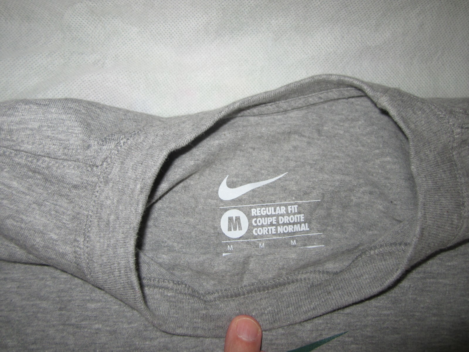 Nike Miami Basketball signed TShirt Men Size M Gray Fantastic 2 side graphic New gallery