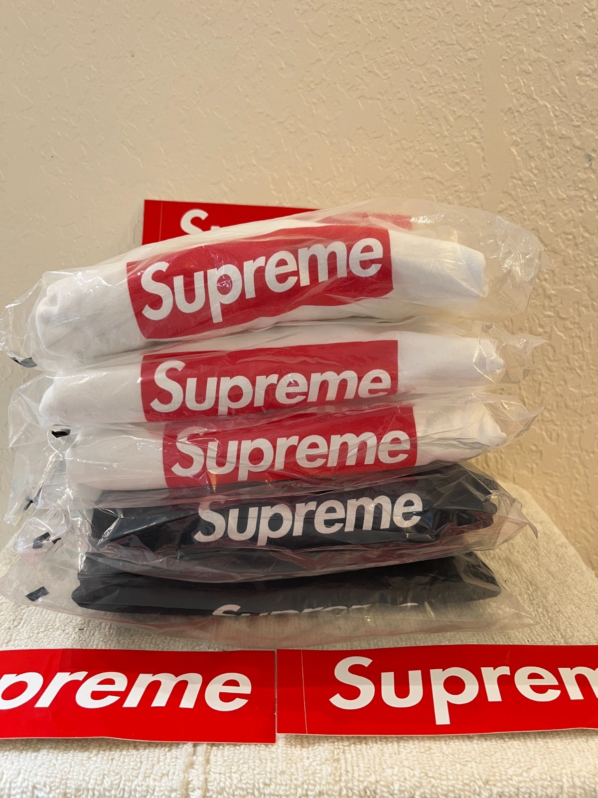 BRAND NEW Supreme Box Logo L/S Tee FW20T15 Size M White SEALED gallery