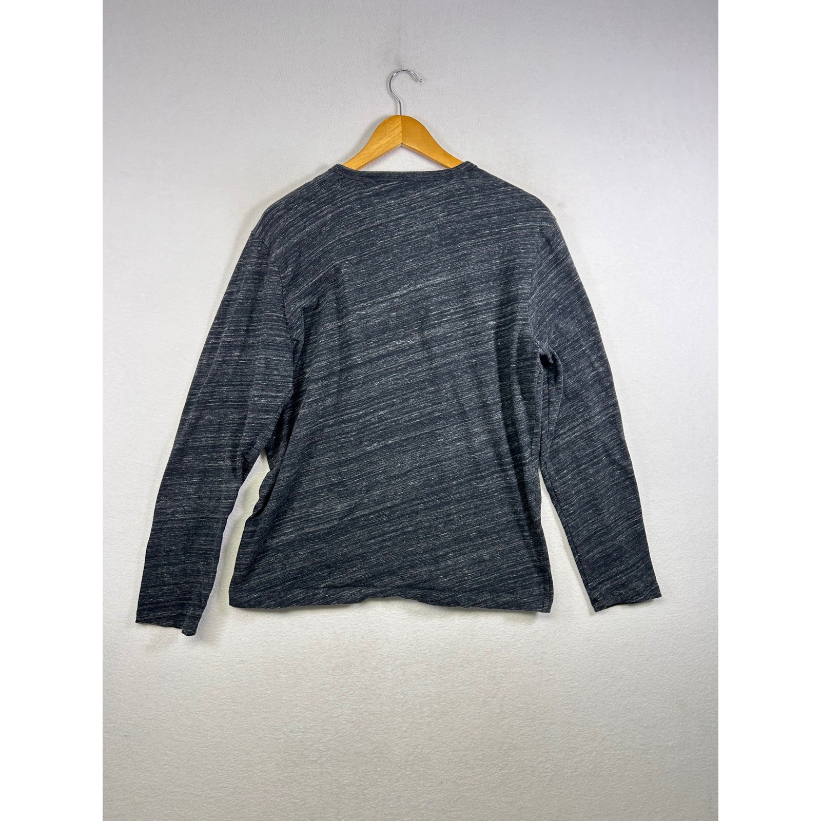 Banana Republic Henley Men Large Charcoal Gray Long Sleeve Cotton Vintage Shirt gallery