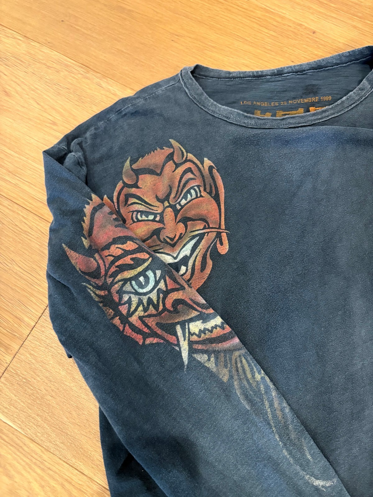 Vintage The Great China Wall Tattoo Long Sleeve RARE Large gallery