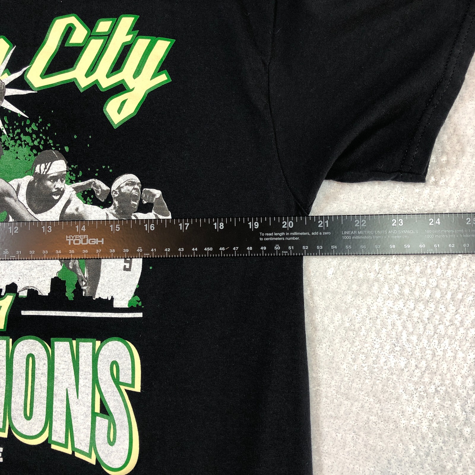 Dream City Milwaukee 2021 Champions Basketball NBA Mens T-Shirt Sz L Black gallery