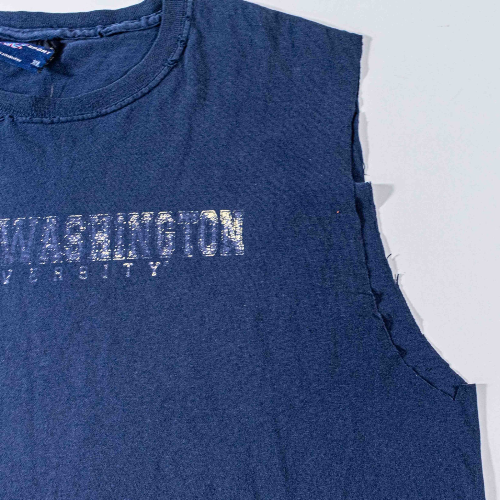 VTG George Washington University Sleeveless T Shirt XL MV Sport Y2K Distressed gallery