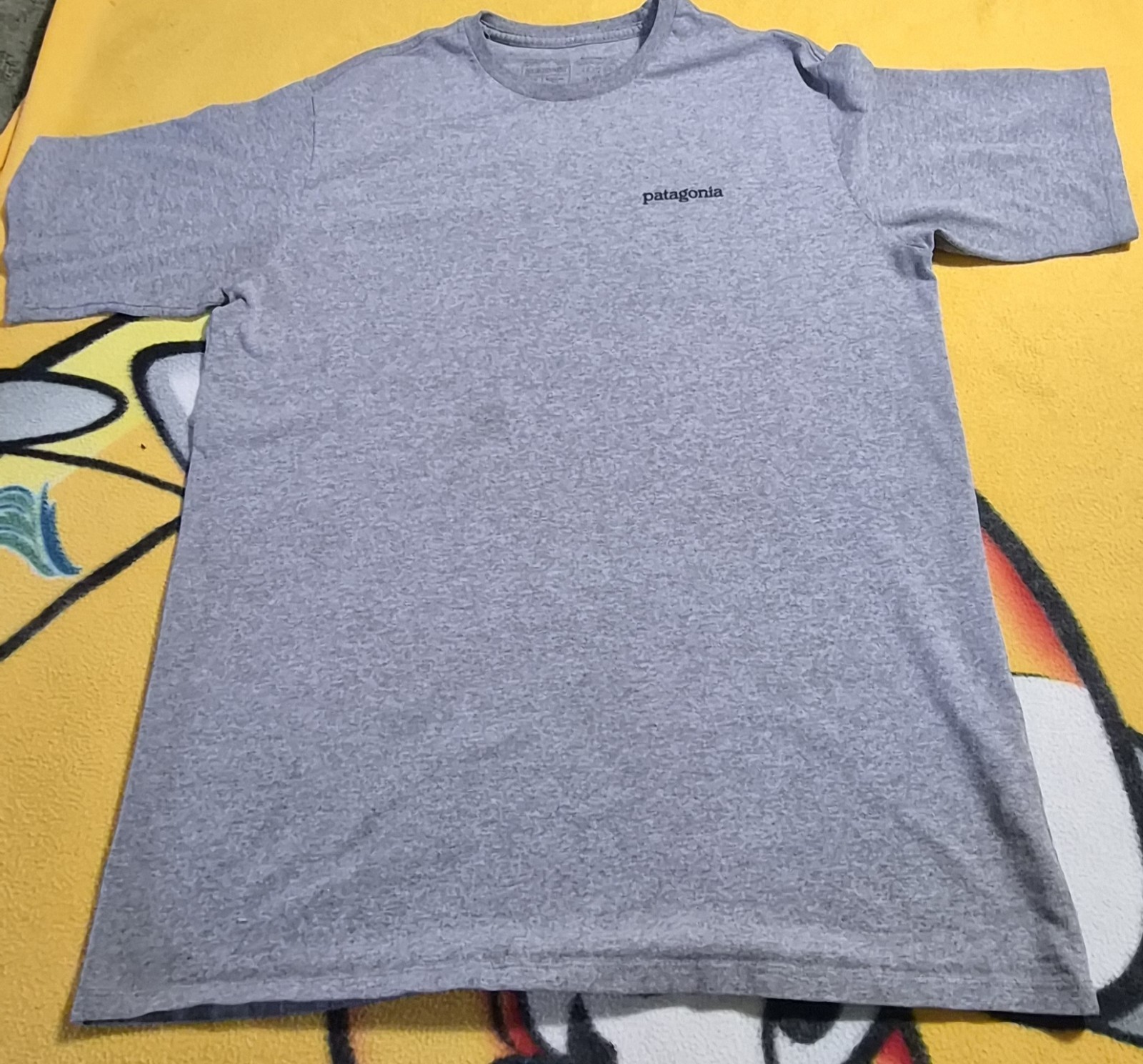 Patagonia Logo Gray Men’s M Cotton Blend Knit Crew Neck Short Sleeve T-Shirt gallery