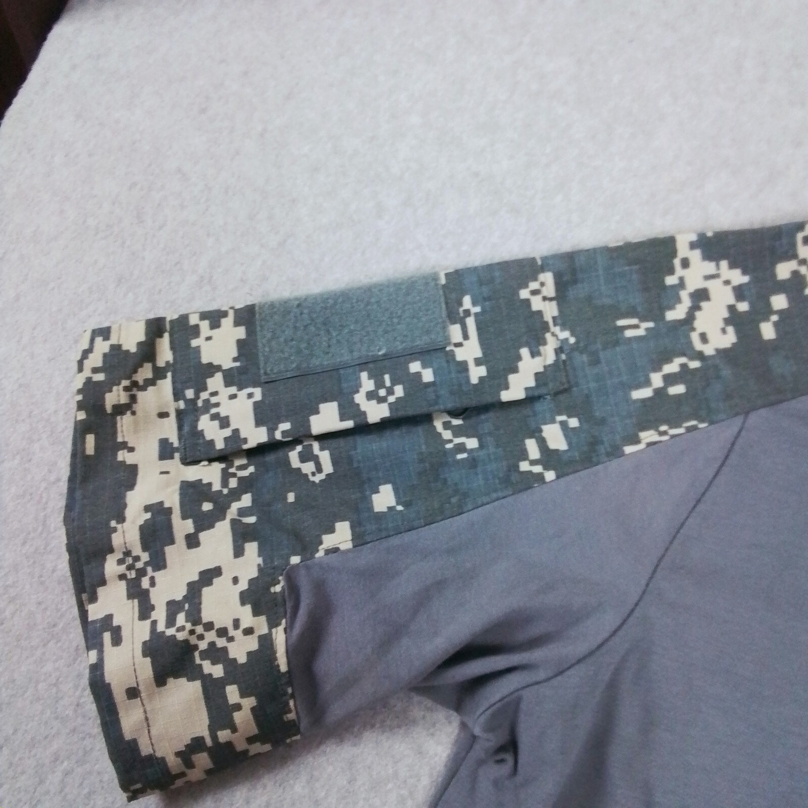 New Magcomsen First Grade Class B Men's Size XL Shirt Gray W/Digital Camo Sleeve gallery