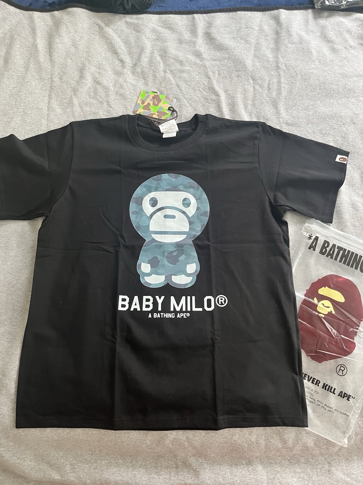 A Bathing Ape BAPE Baby Milo Black Graphic Print Logo Crew Neck T-Shirt M gallery