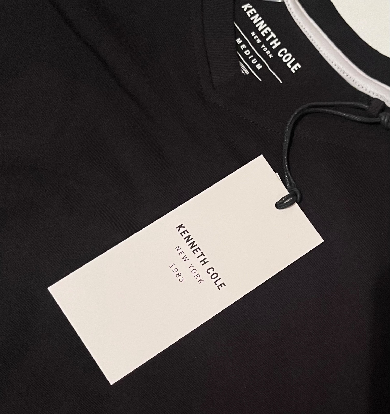KENNETH COLE V-NECK BLACK UNWORN w/ TAGS SHORT SLEEVE- Size M ORIGINALLY $49 gallery