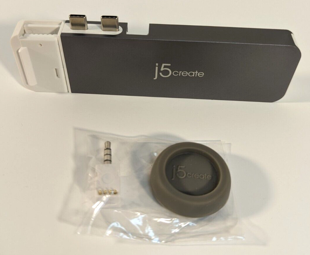 J5Create JCD395 4K60  Pro USB4 Hub with MagSafe Kit