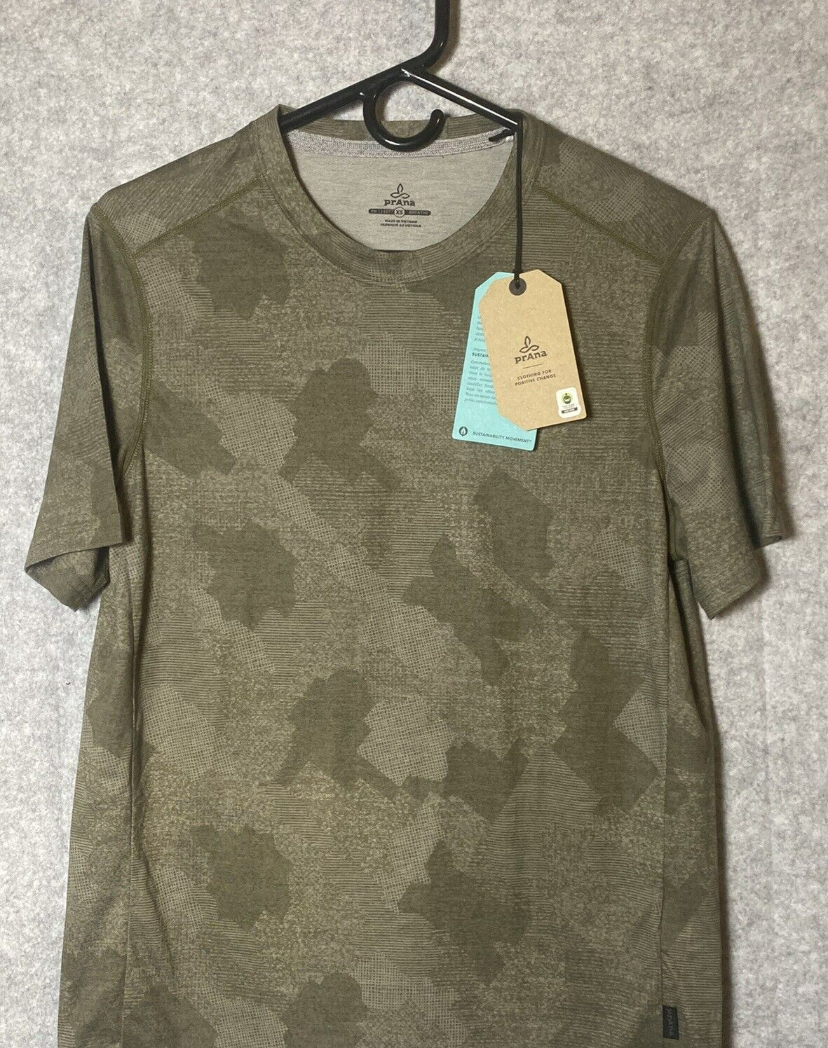 Prana T-Shirt Men's XS Rye Harbor Camo Short Sleeve NWT $45. gallery