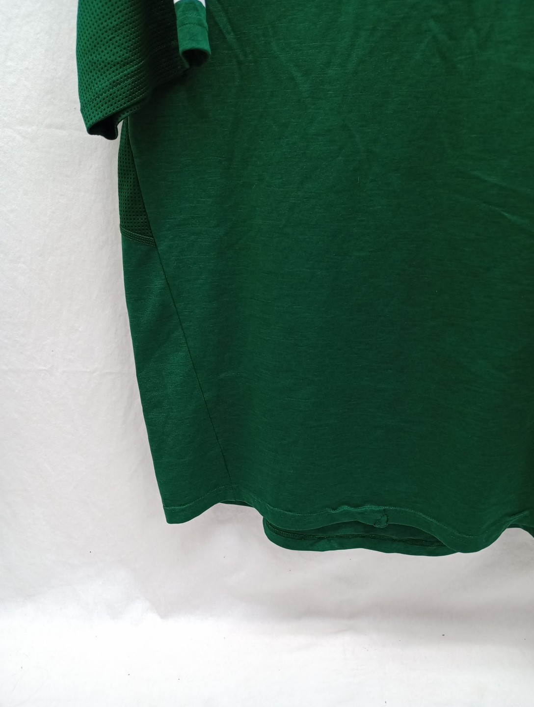 Adidas T Shirt Men' Size Large Climate Wear Activewear Mesh Side Tee gallery