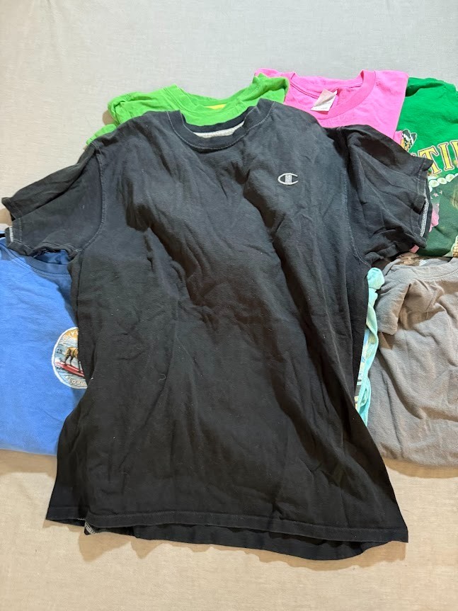 Lot of 8 Vintage & Modern Shirts Assorted Brands Mens Large Pullover Tee. gallery