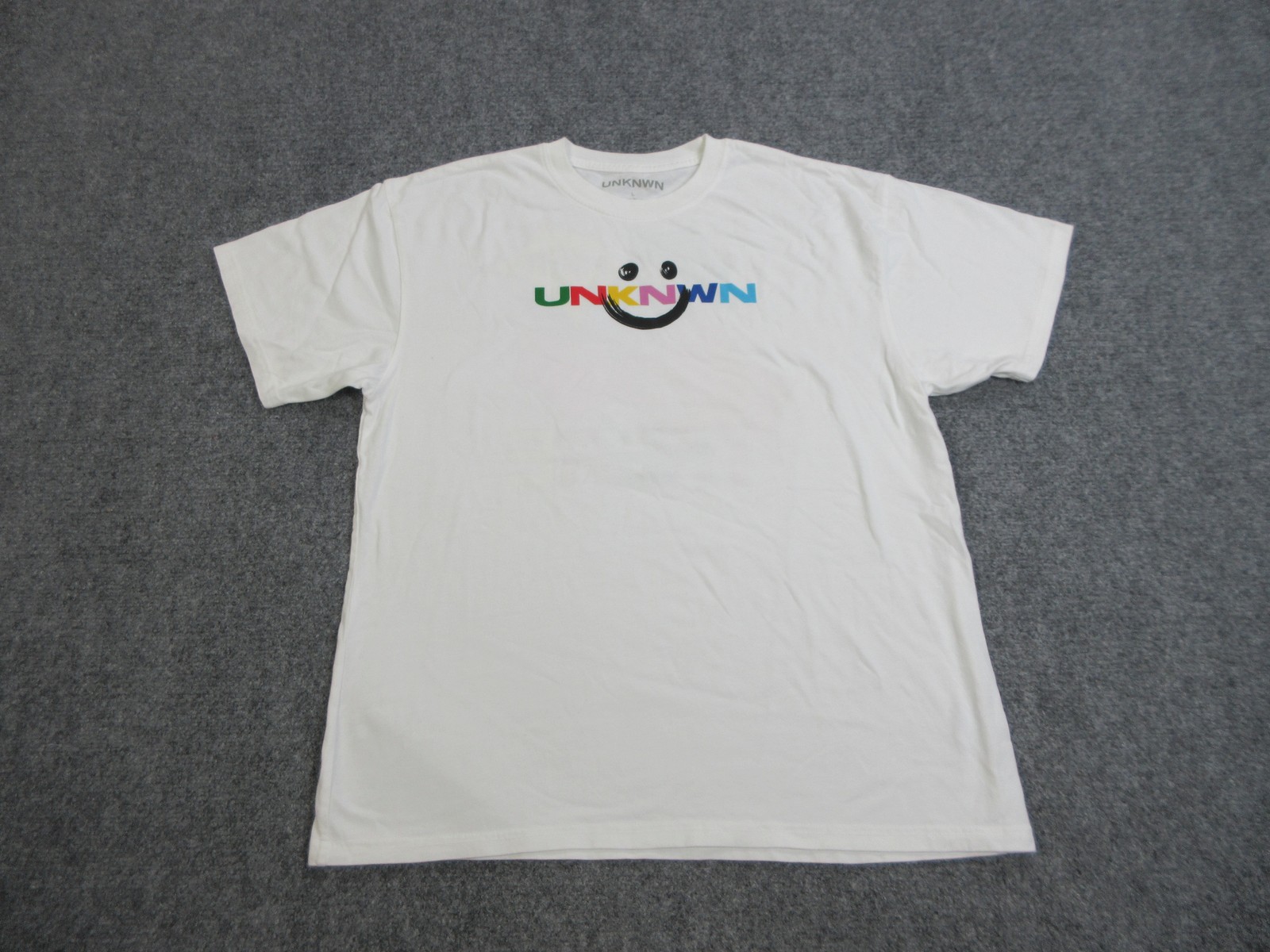 UNKNWN Shirt Mens Large White The Fight To Get There Graphic Smiley USA Tee gallery