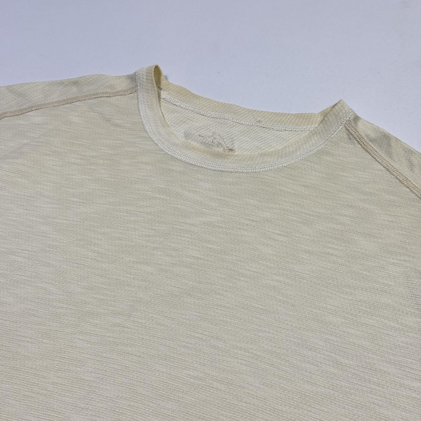 Tommy Bahama Shirt Mens Large Beige Textured Knit Short Sleeve Crewneck Casual
