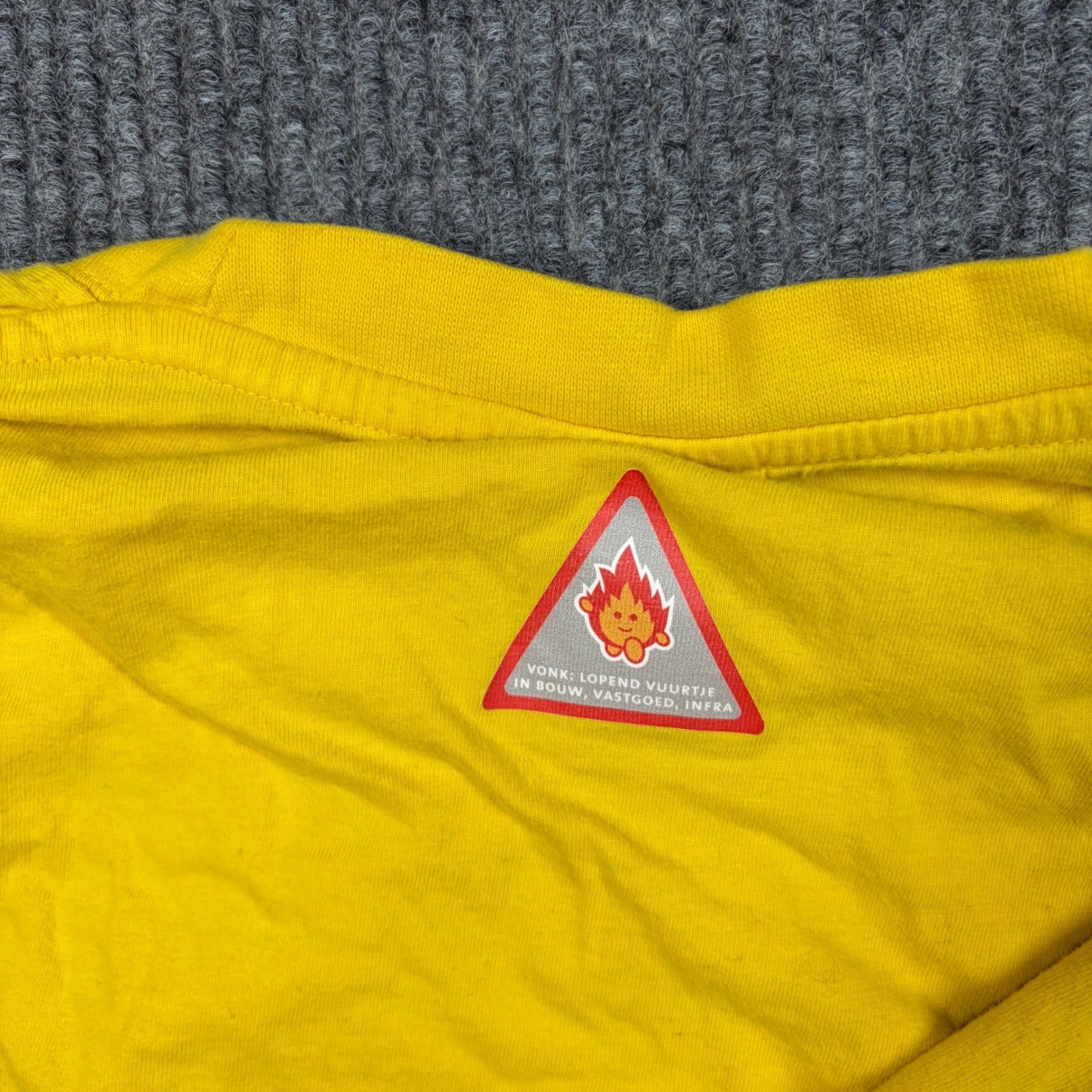 Vintage Slazenger Shirt Men's M Yellow Graphic Print Short Sleeve Cotton gallery
