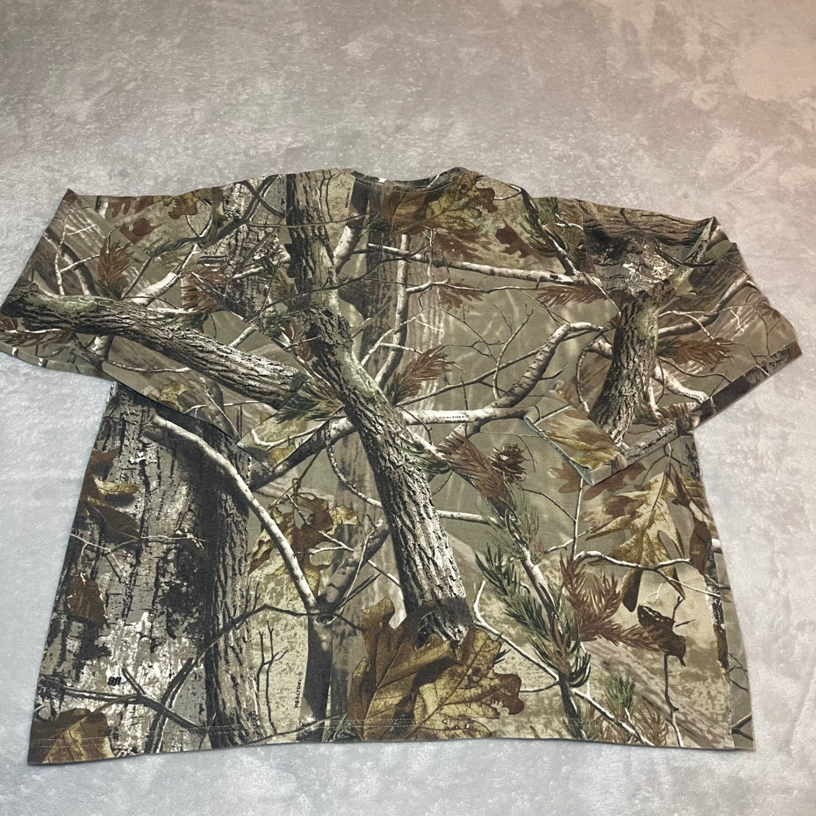 Realtree Mens XL Long Sleeve Pocket T-Shirt Camo Hunting Fishing AP Pattern Y2K gallery