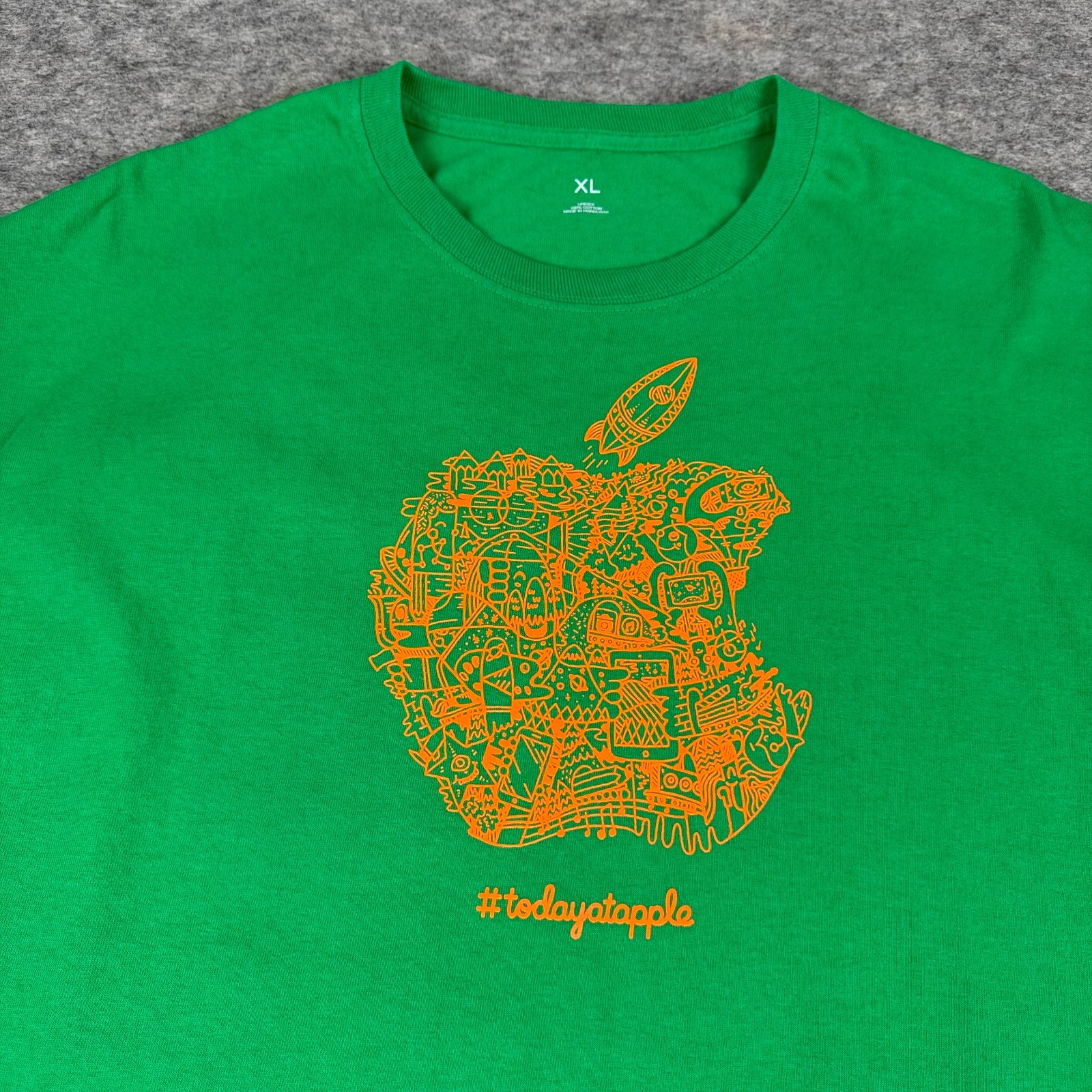 Apple Store T-Shirt Tee Cotton Green Adult XL gallery