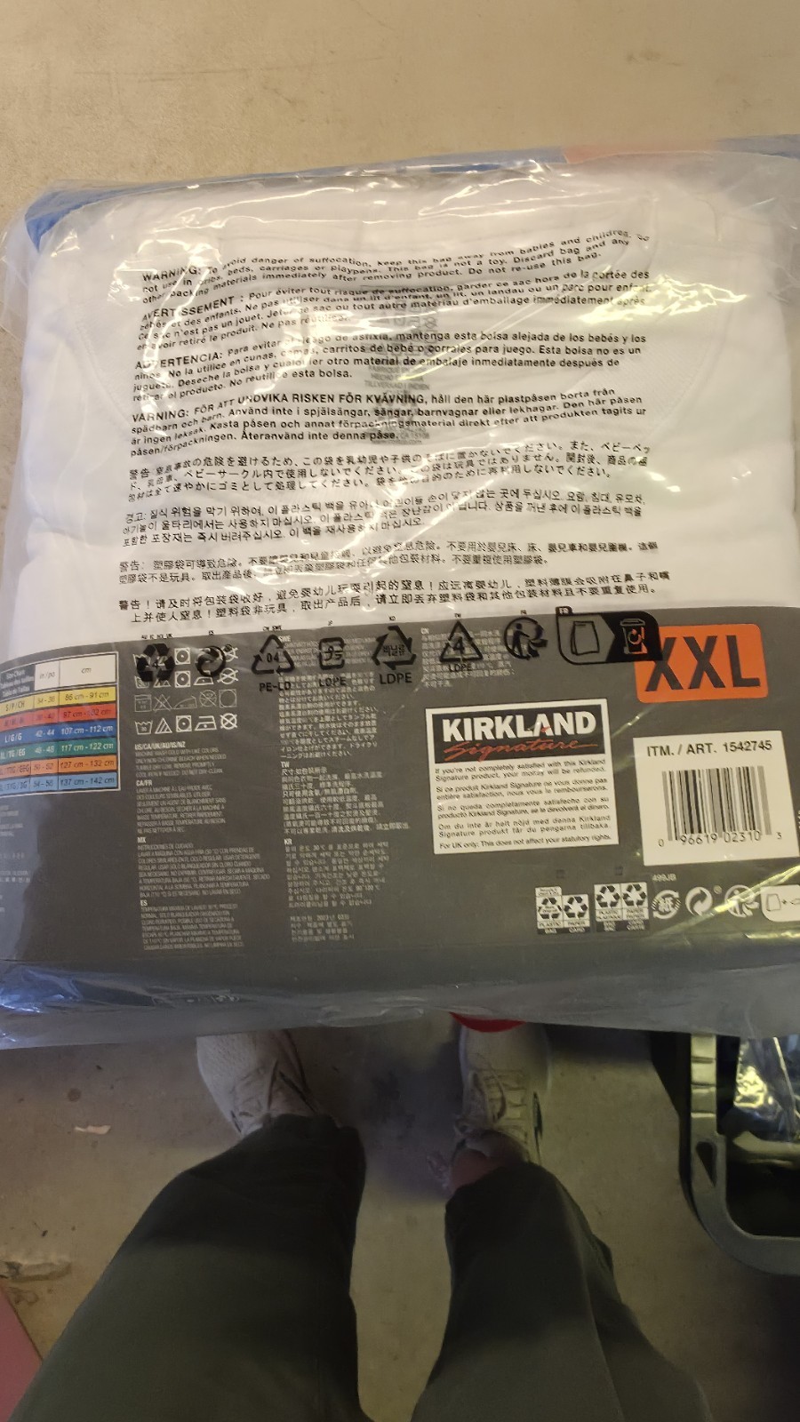 Kirkland Men's 6-pack White 100% Cotton Crew Neck T-shirt XXL New In Package gallery