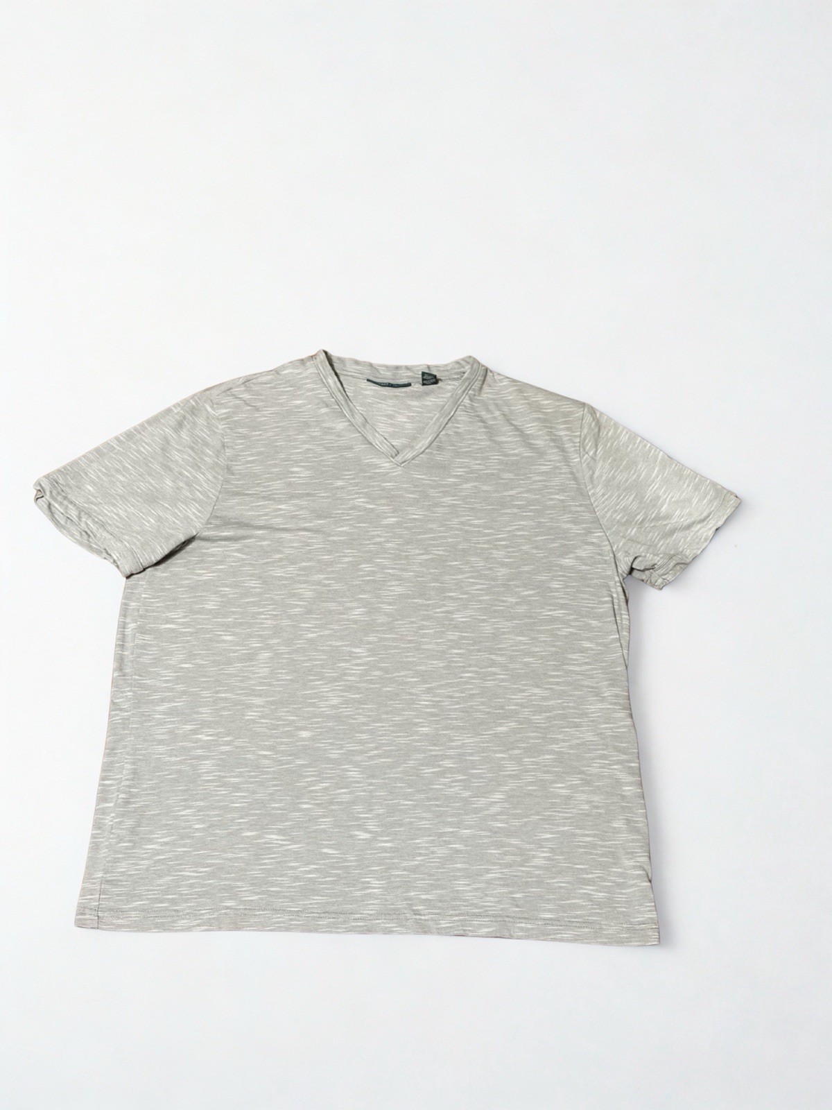 Perry Ellis Men’s Texture Slub V-Neck Tee Color Grayish Color Size XL