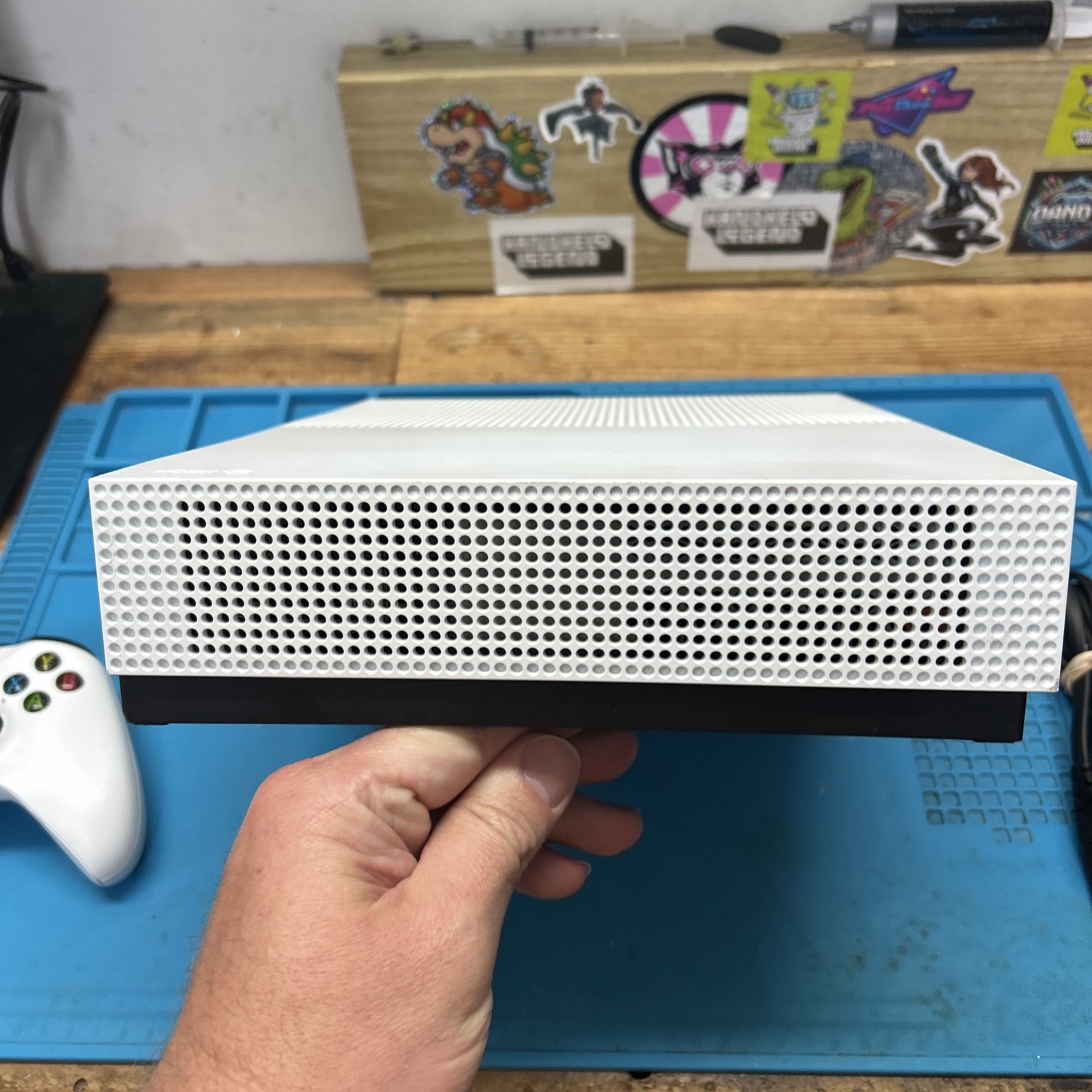 Microsoft Xbox One S 1TB Console Gaming System With Controller White 1681 Tested