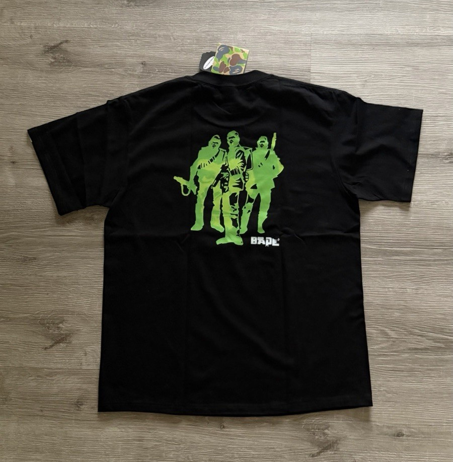 A Bathing Ape BAPE Men's Black Graphic Logo Print Crew Neck T-Shirt Size M gallery