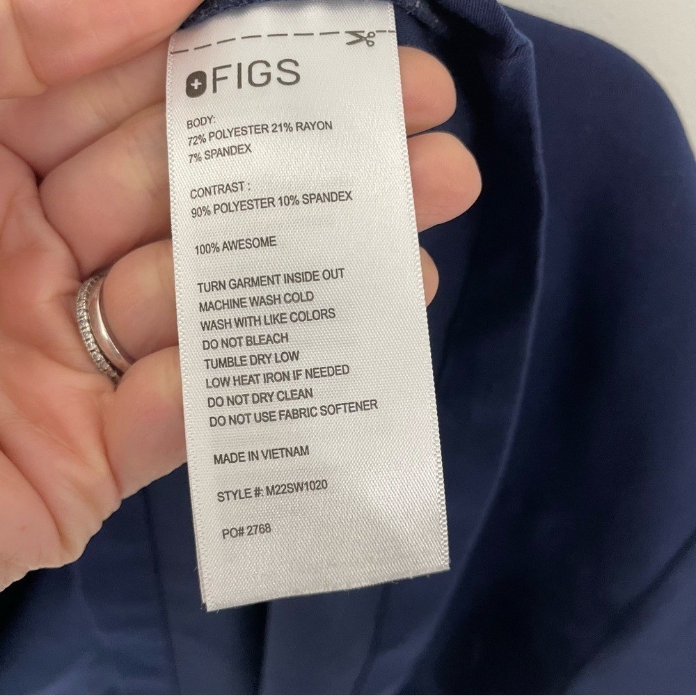 Figs Leon Cargo Pocket Scrub Top Men's XXL Navy Blue Medical Dental Shirt. 24 gallery