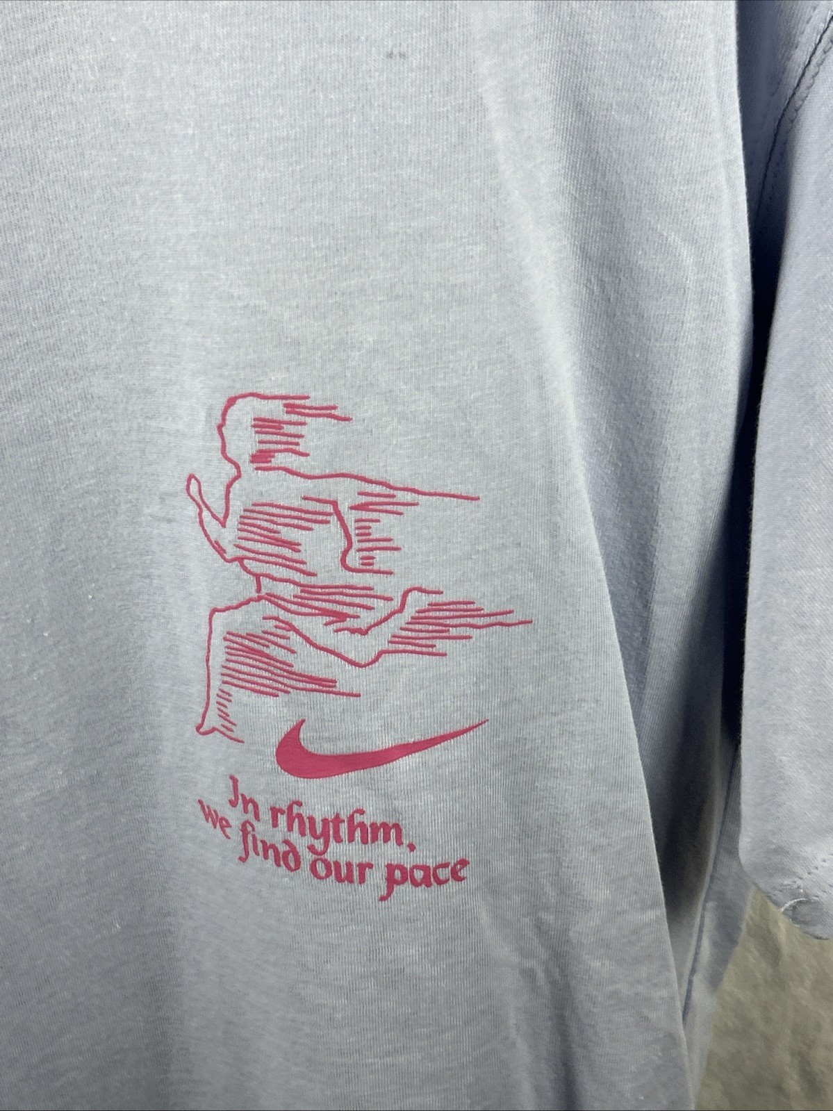 Nike Mens Loose Fit The Nike Tee Running T Shirt Medium Light Purple HV4152 057 gallery