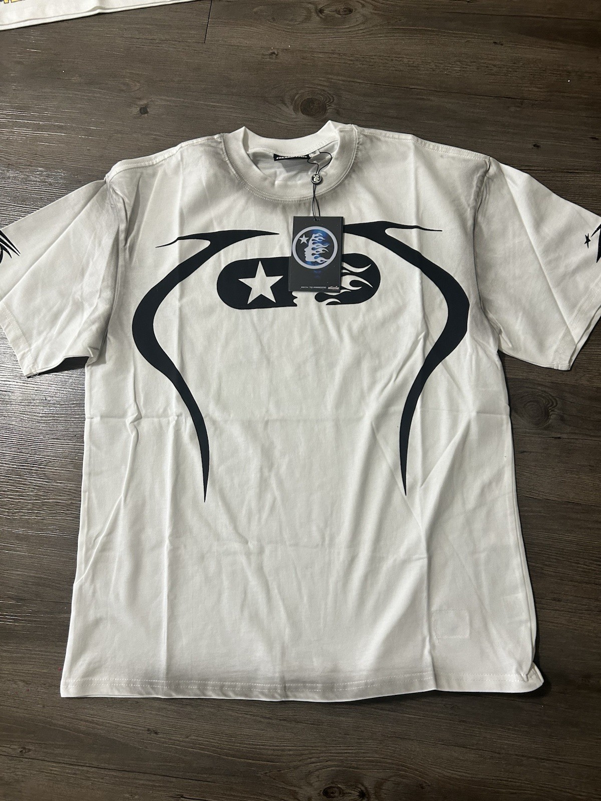 Men’s White/Black Graphic Print Logo Crew Neck Short Sleeve Cotton Knit Tee L gallery