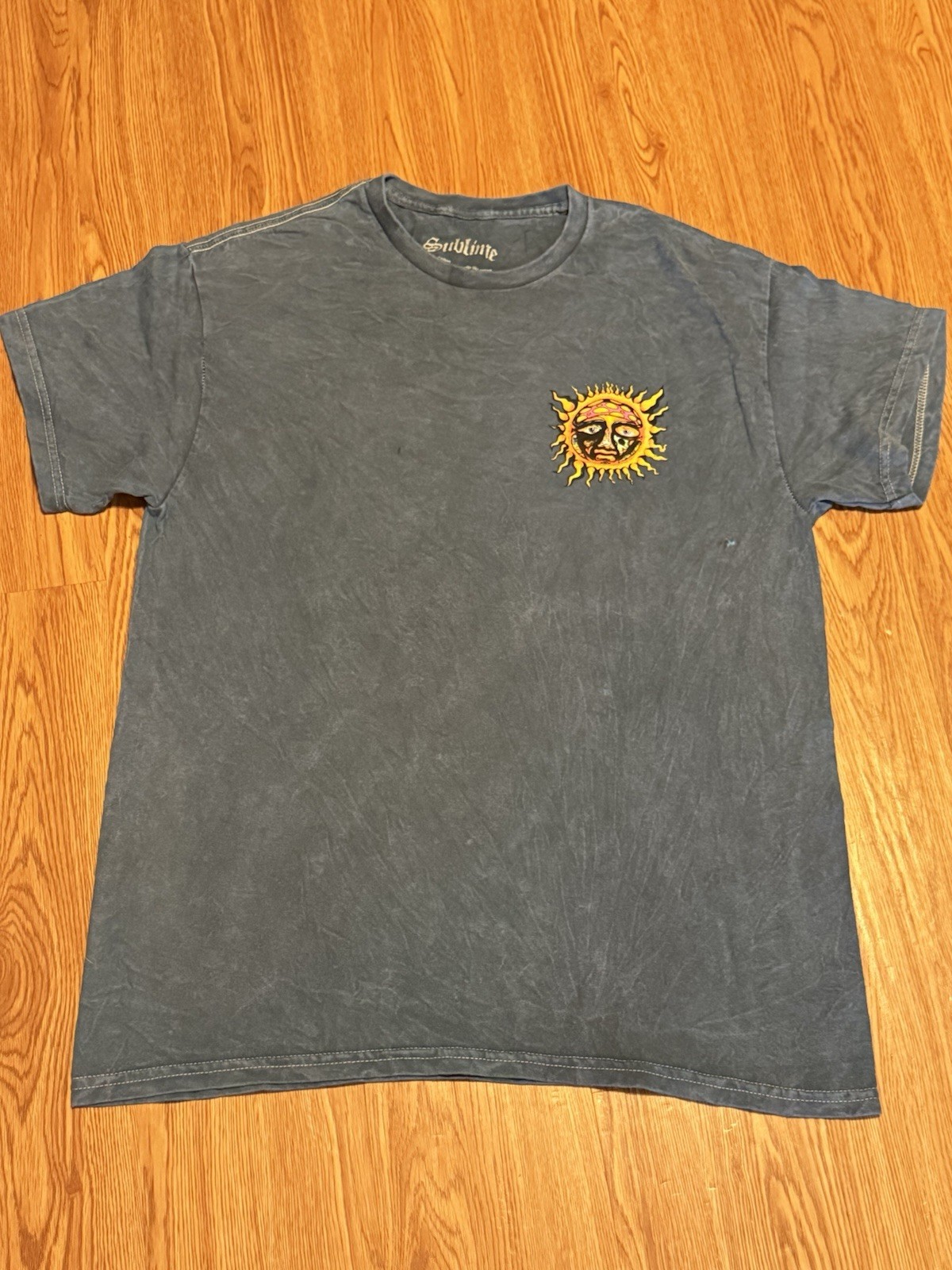 NWOT Sublime Endless Petals Graphic Tee Unisex Size Large Distressed Look Gray