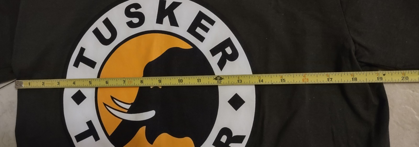 TUSKER BEER size L olive green T-Shirt NEW Kenyan Breweries Made In Kenya Africa gallery