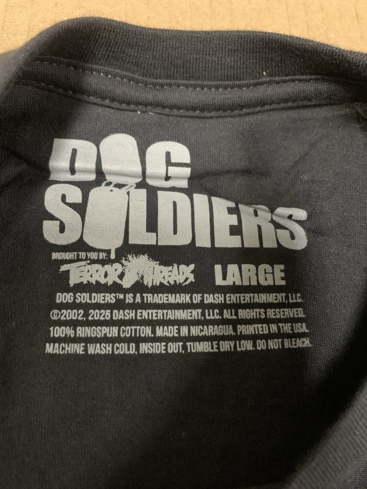 Dog Soldiers Horror T-shirt -LICENSE (great condition)(MEDIUM see description) gallery