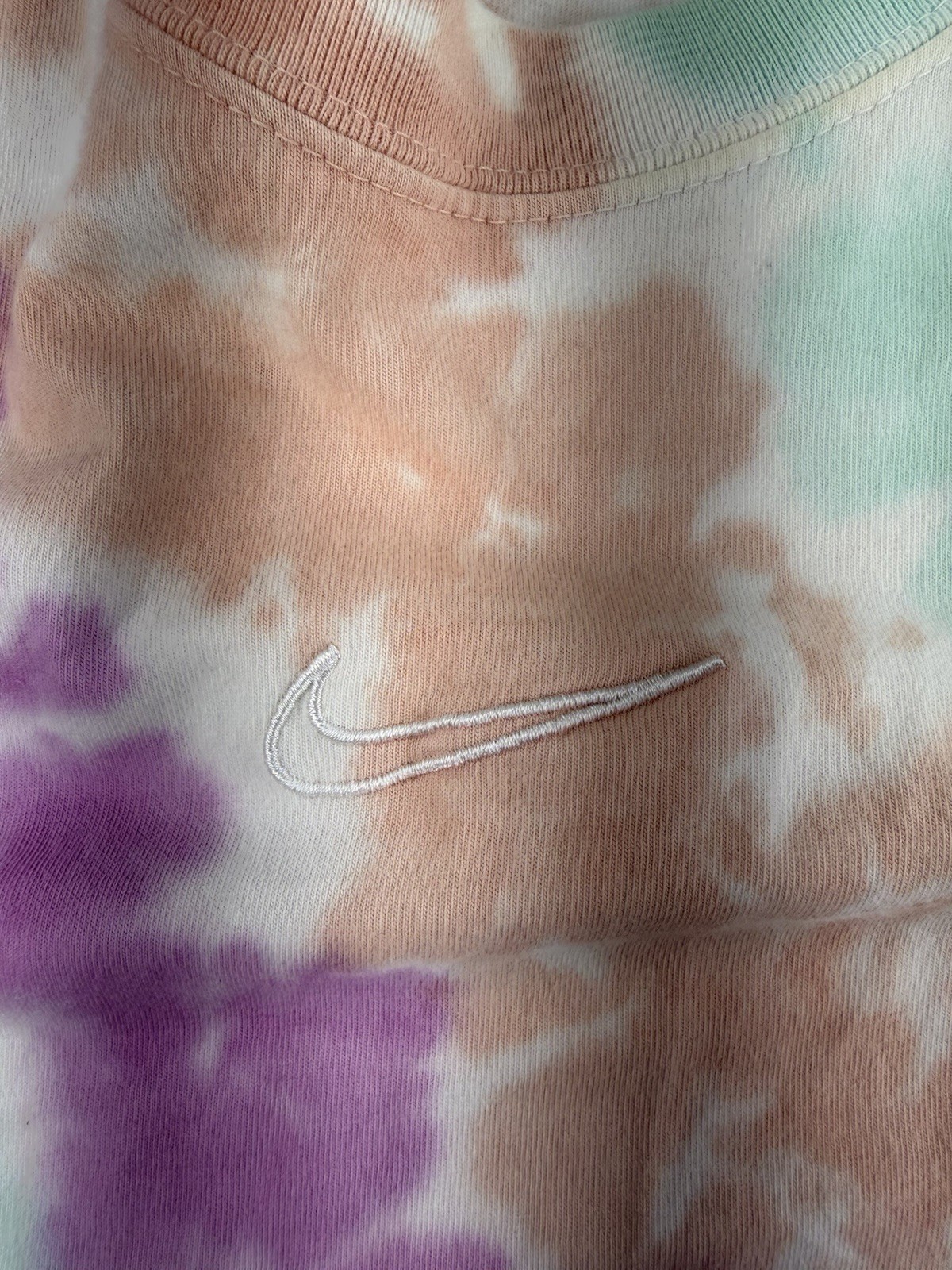The Nike Tee Tie Dye Short Sleeve T-Shirt DB6149-100 Men’s Size L NWT gallery