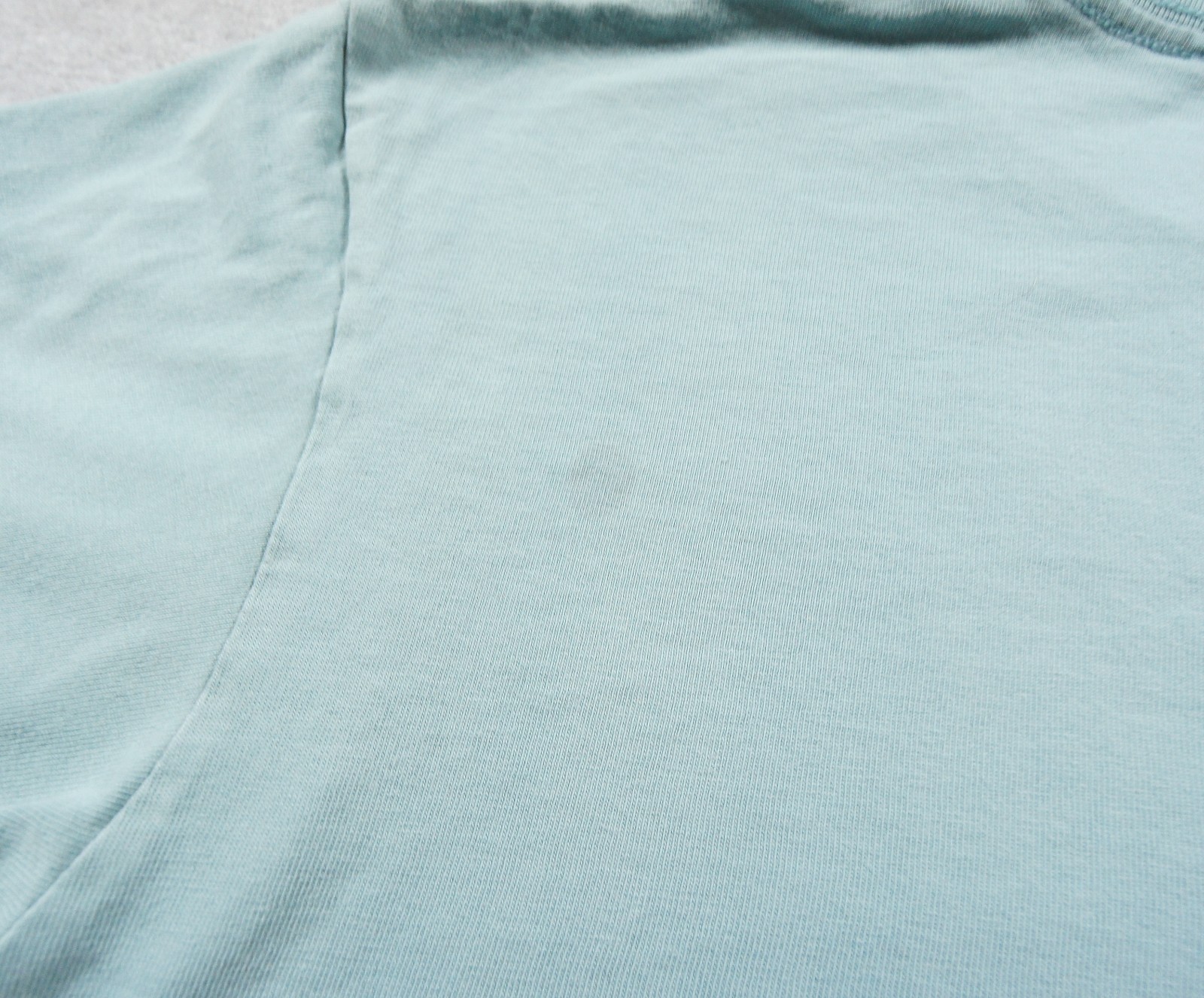 Uniqlo Shirt Mens Small Blue KAWS Streetwear Graphic Art Tee Short Sleeve Adult gallery
