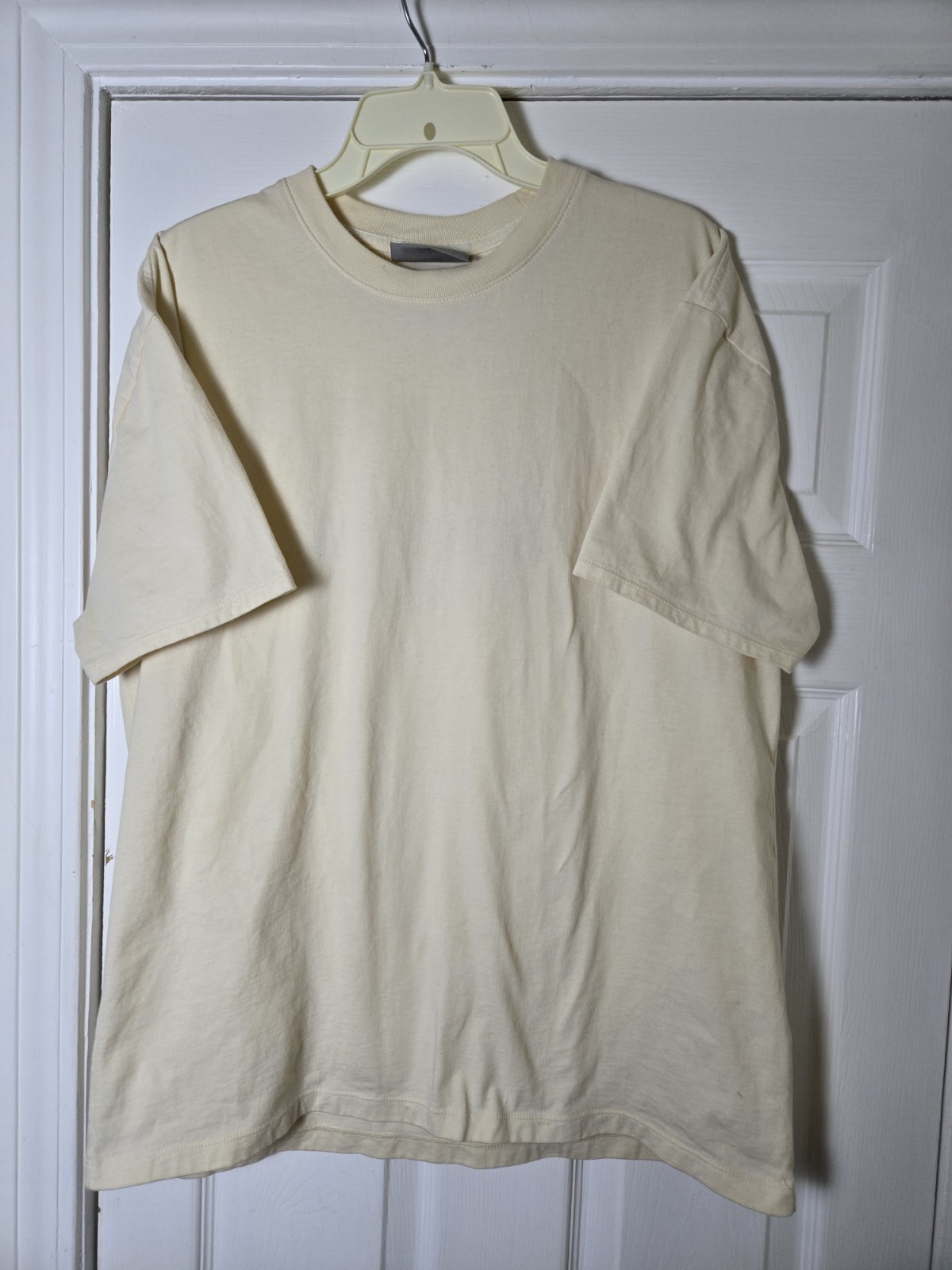 Fear of God Essentials FOG Logo T-Shirt Men’s Size Small Ivory Cream Oatmeal