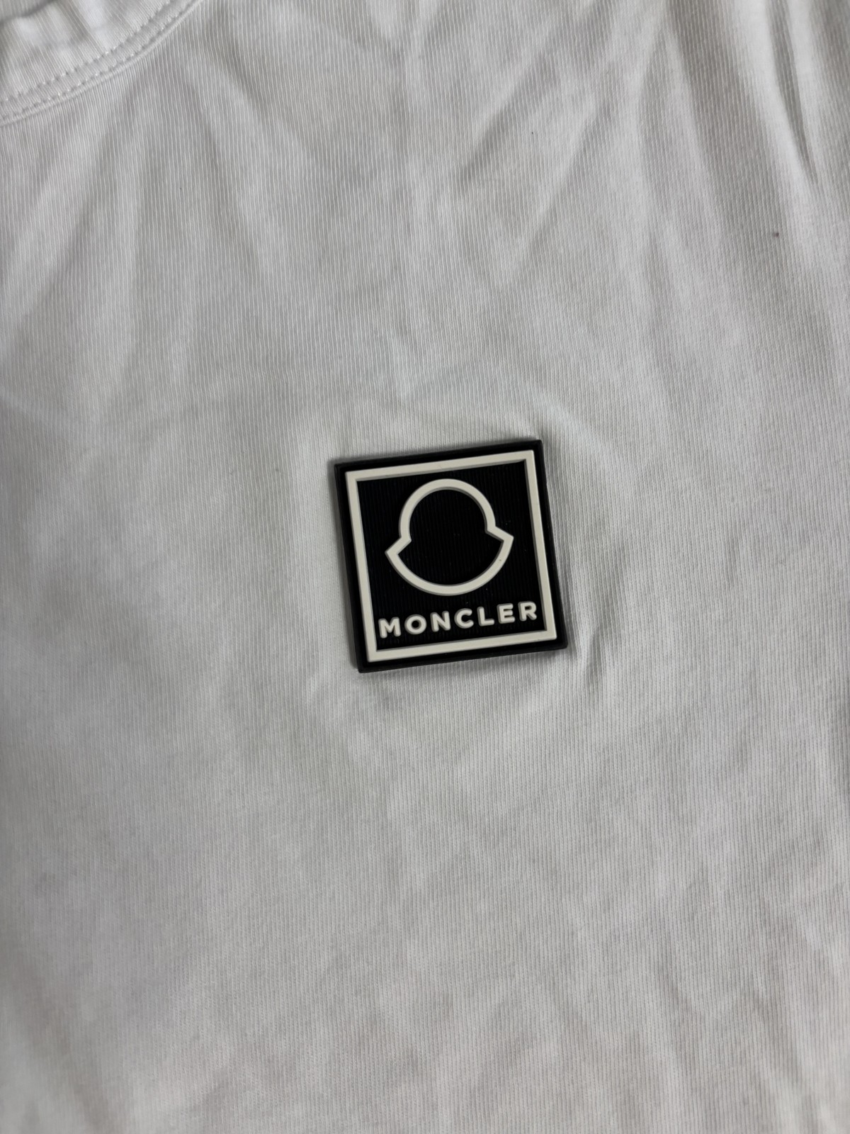 Moncler Shirt Mens Medium White Logo Patch Graphic Tee T-Shirt Designer gallery