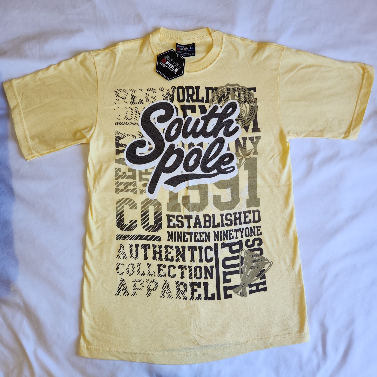Southpole Yellow Authentic Collection Y2K Streetwear L Crew Neck Graphic T-Shirt gallery